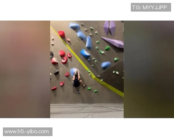 精彩自由足球比赛视频集锦展现极限技巧与团队合作魅力